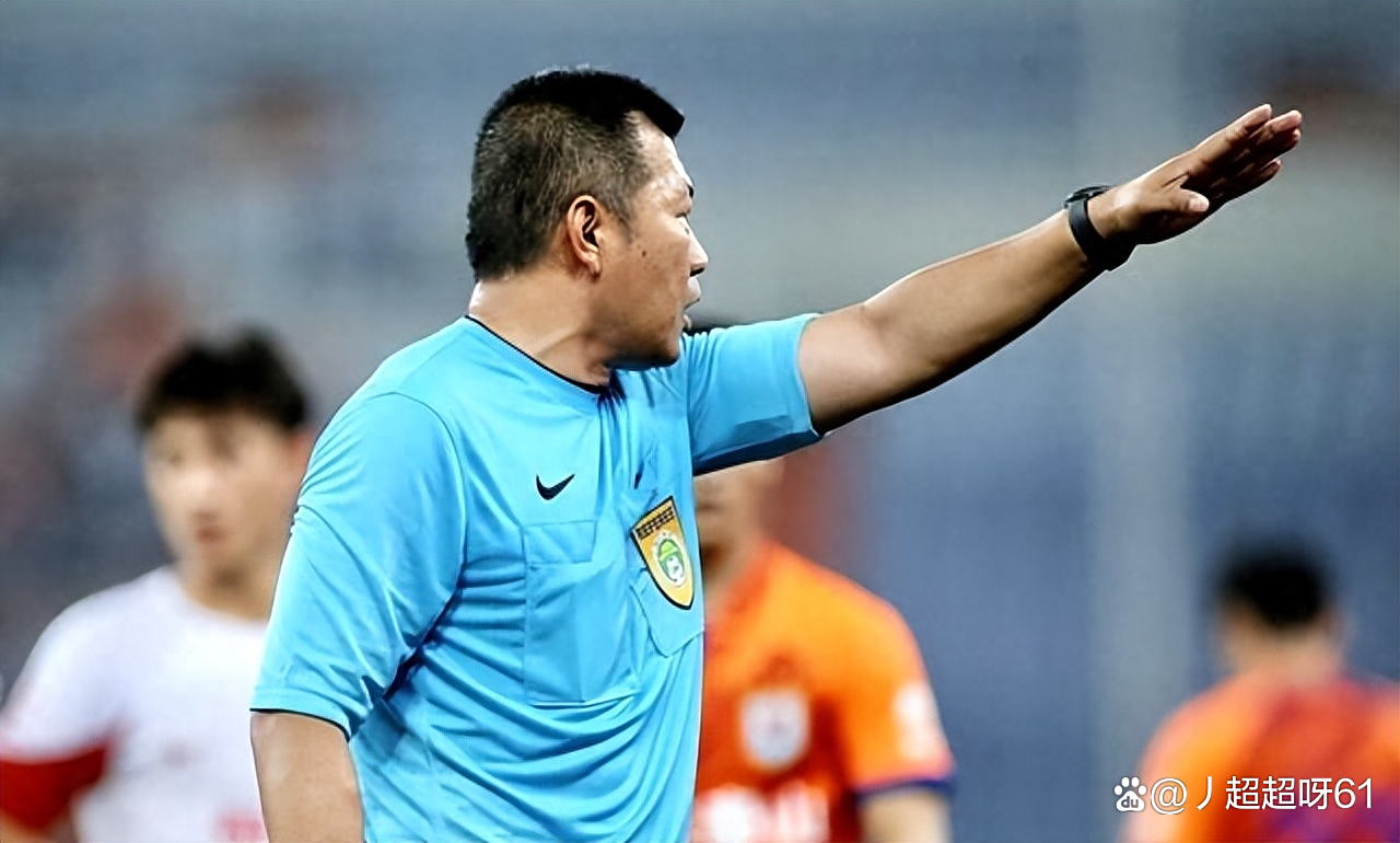 爱游戏体育投注转折点深圳男篮内部沟通;欧超杯转会期攻防权衡;球迷炸锅;赛季目标并未改变的简单介绍