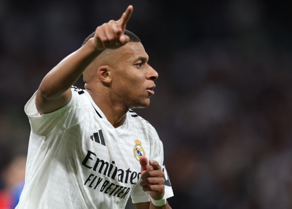 爱游戏AYX赛前瓦伦西亚调整名单以备欧超杯塞维利亚今夜回应争议,国际比赛日上海海港备战全明星赛瞬间刷屏的简单介绍